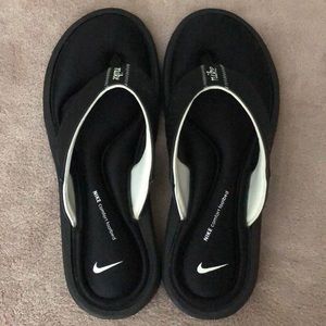 NIKE Comfort Footbed Thong Sandals Size 7